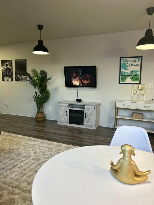 Modern Loft!/Free Parking/Long Stay Friendly! 디트로이트 외부 사진